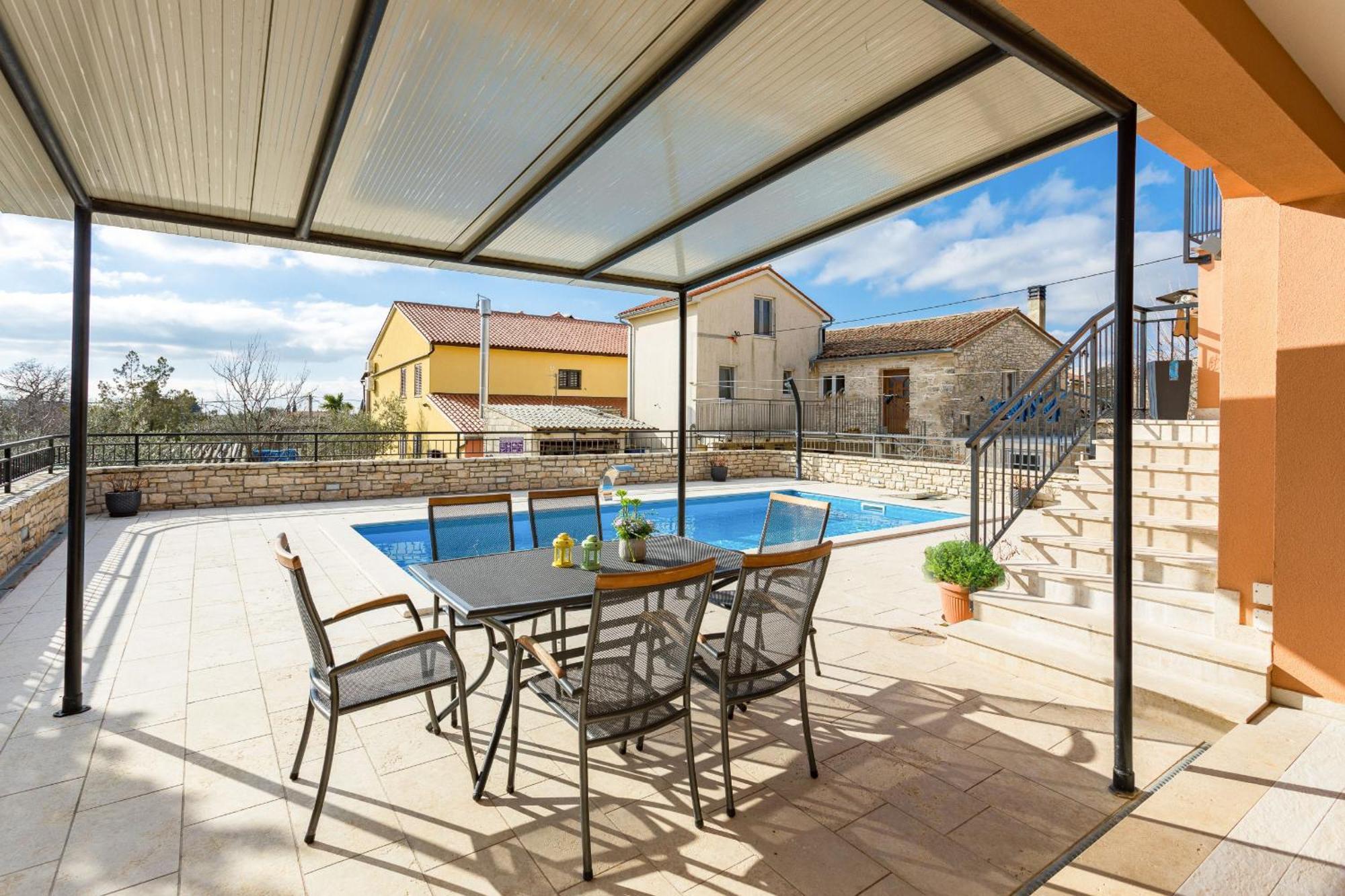 Ana For 12 Persons With Private Saltwater Pool *